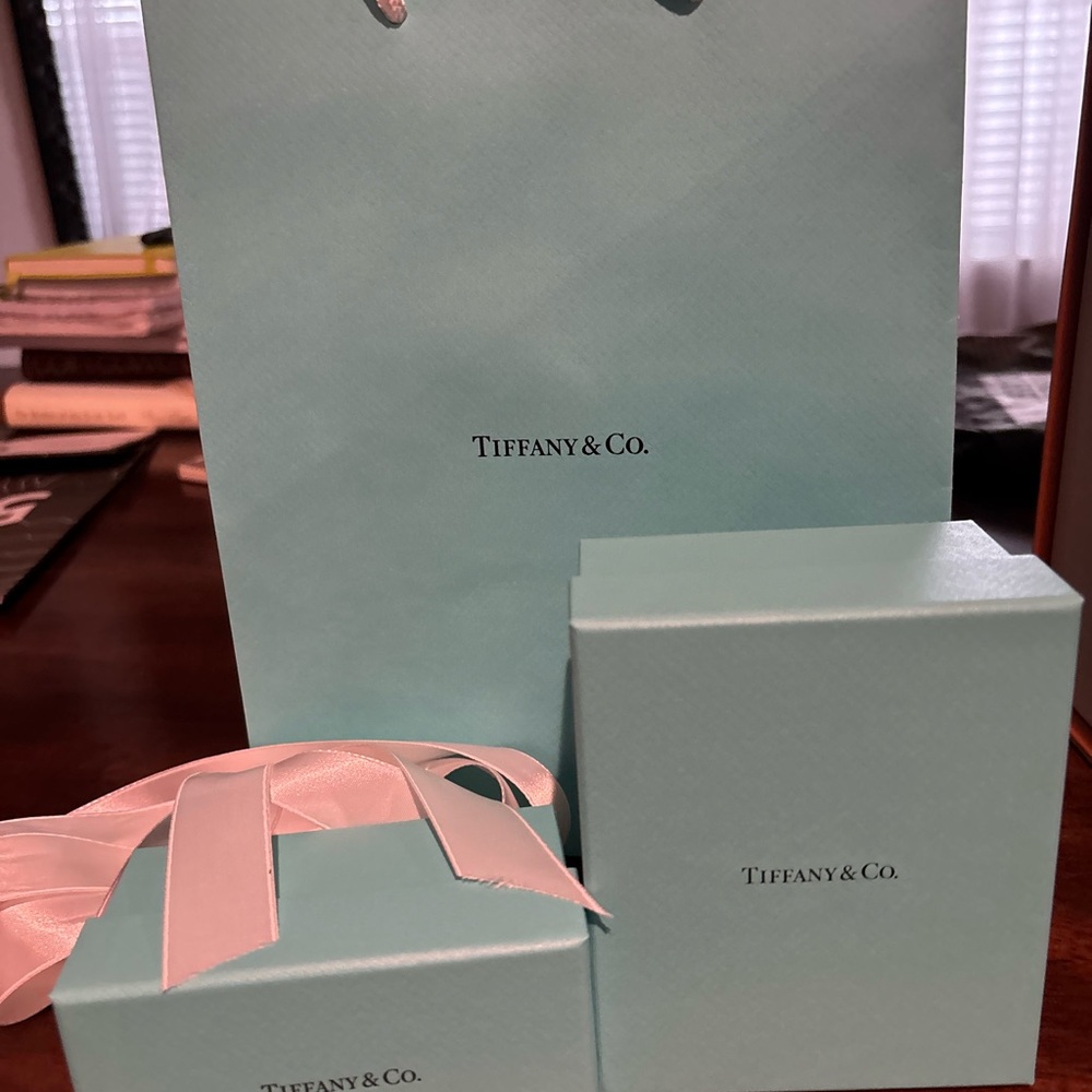 Tiffany & Co. Iconic Blue Box Set